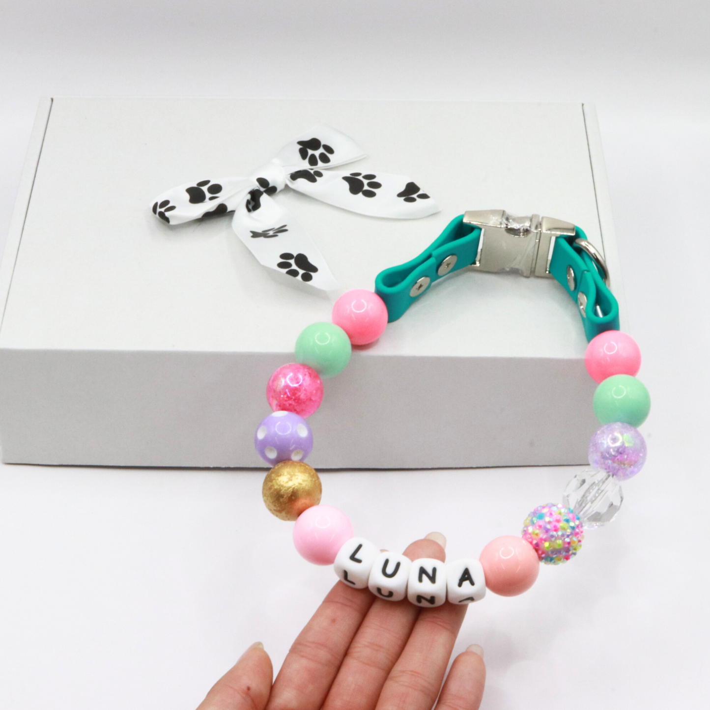 ¡Diseña tu propio collar para perro o gato! Nombre personalizado, cuentas y opciones de correa