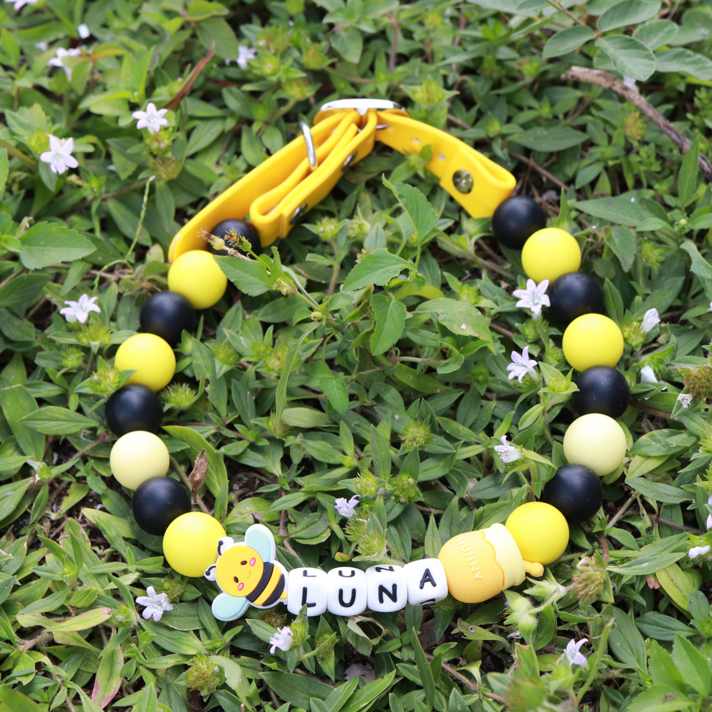 Beaded Name Bee Dog Collar - Adjustable