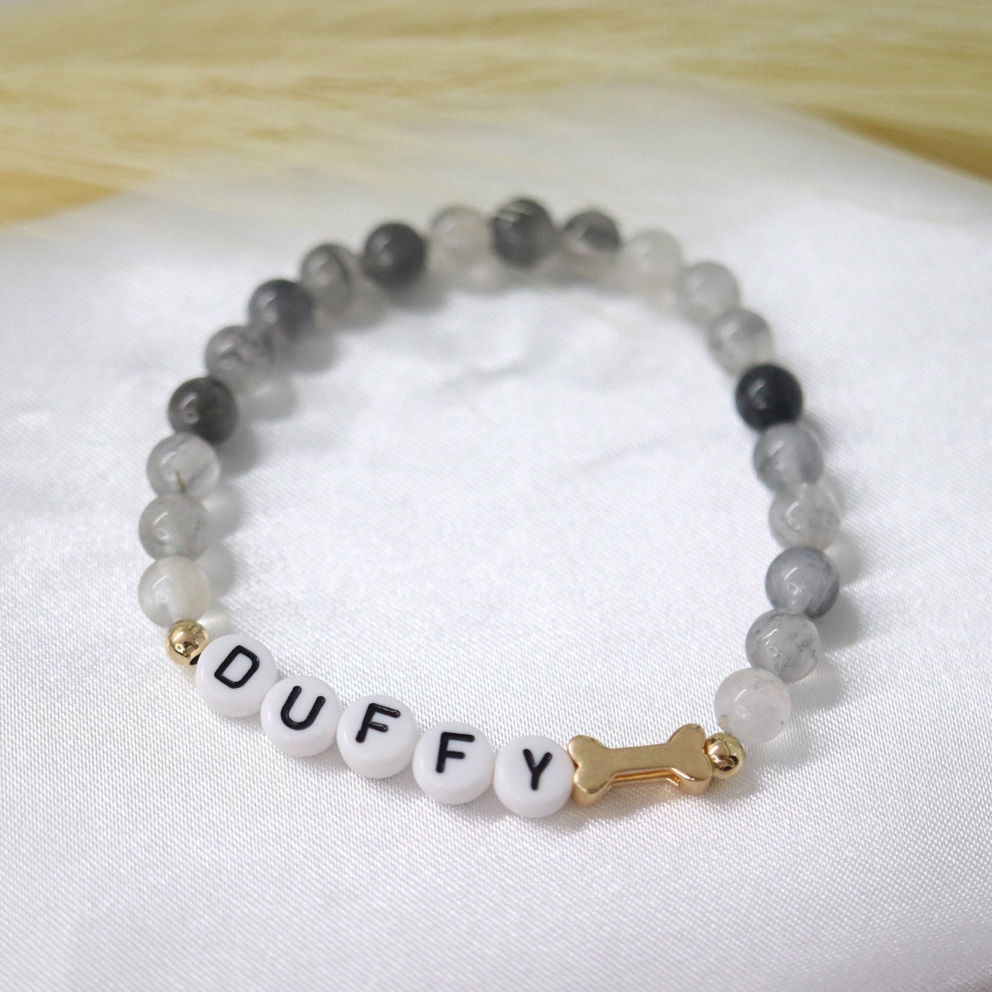 Pulsera personalizada con nombre de perro - Hueso dorado