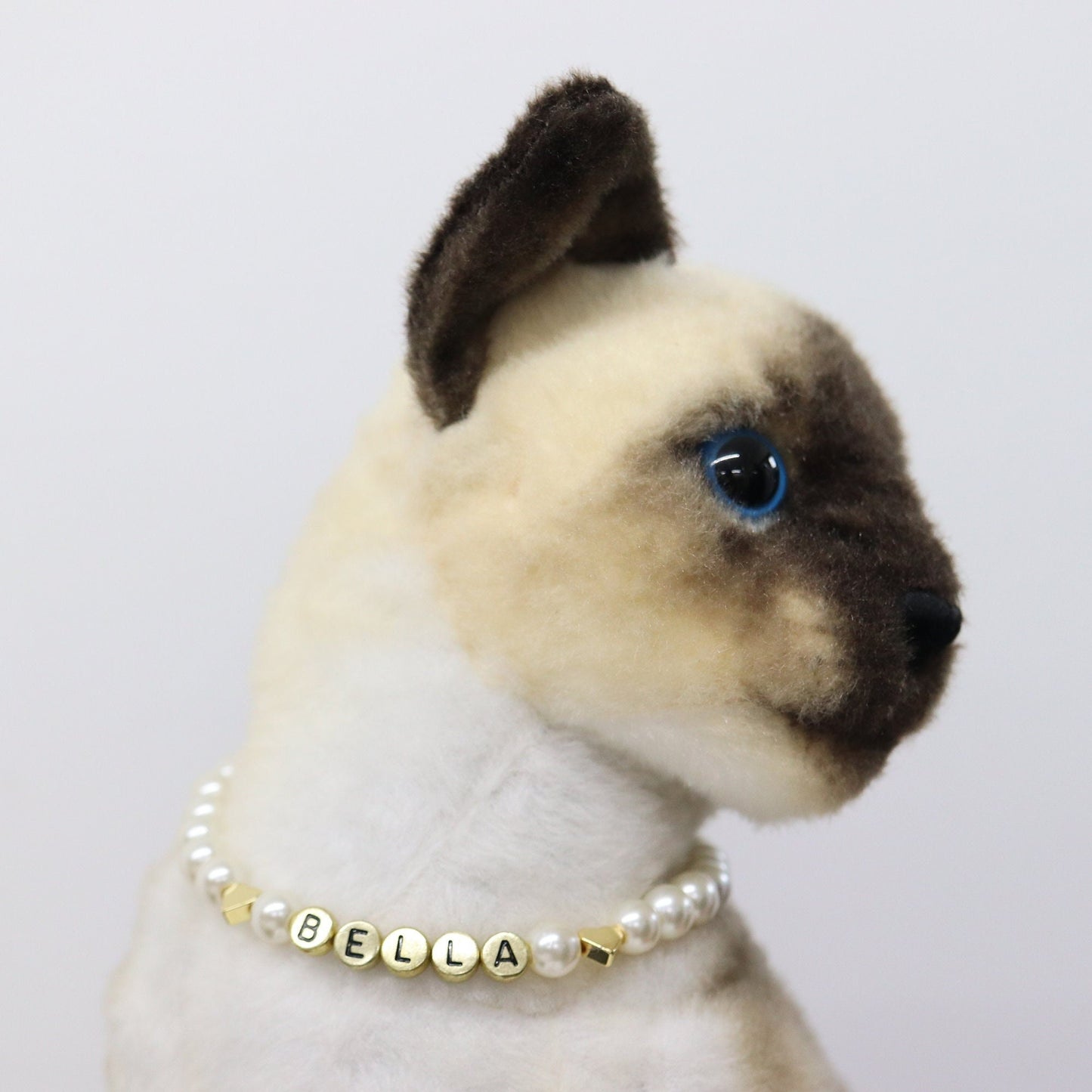 Custom name cat necklace - pearl bead